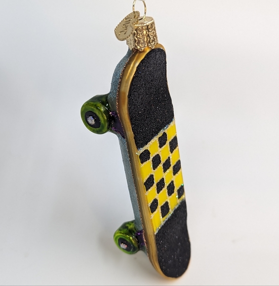 Ornament Glass Skateboard - Picture 3 of 5